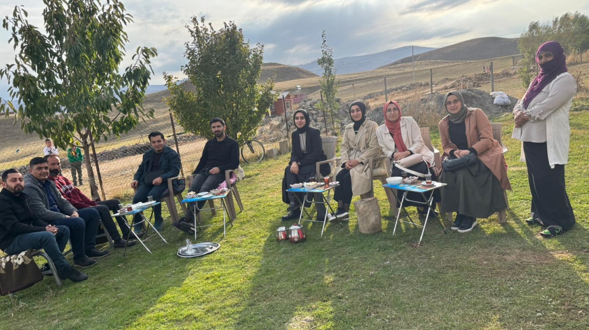 Okulumuz Öğretmenleri, Kümbet Köyü'nde Veli Ziyaretleri Yaptı